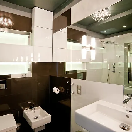 Młoda Europa Hotel *