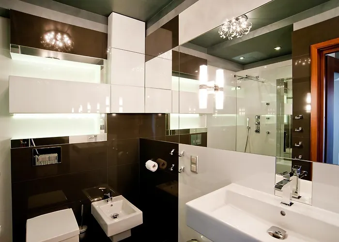 Mloda Europa Hotel *